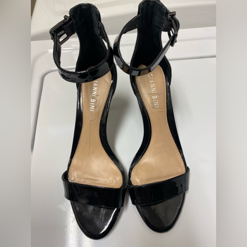 Gianni Bini Black Patent Heels